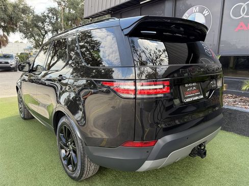 Used 2017 Land Rover Discovery HSE image 4