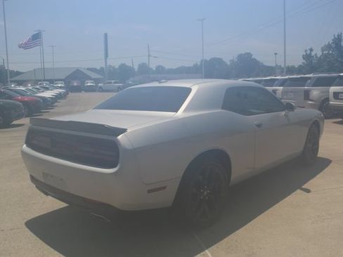 Used 2022 Dodge Challenger SXT w/ Plus Package RWD image 7
