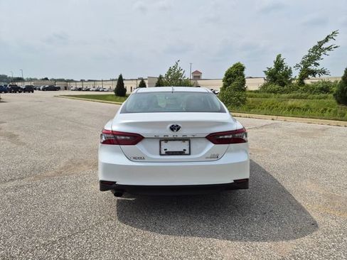 Used 2024 Toyota Camry XLE w/ Navigation Package FWD image 7