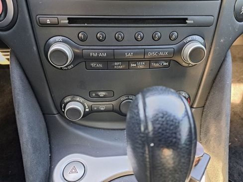 Used 2014 Nissan 370Z Touring w/ Sport Package image 13