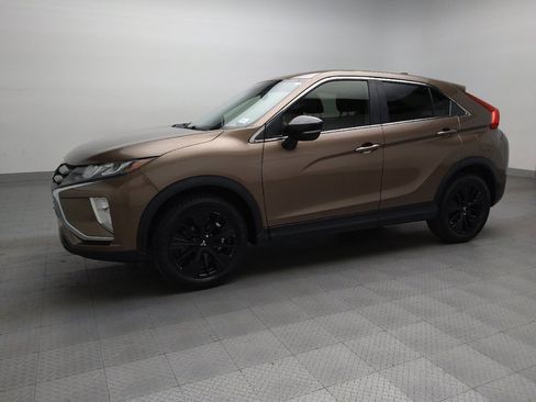 Used 2018 Mitsubishi Eclipse Cross LE image 2