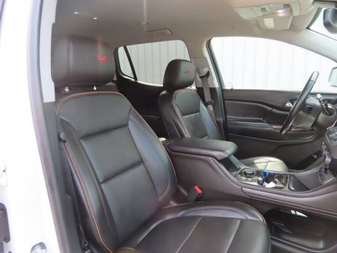Used 2023 GMC Acadia AT4 w/ Technology Package AWD/4WD image 25