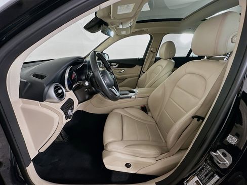 Used 2022 Mercedes-Benz GLC 300 4MATIC image 13