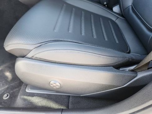 New 2026 Mercedes-Benz GLC 300 4MATIC image 9