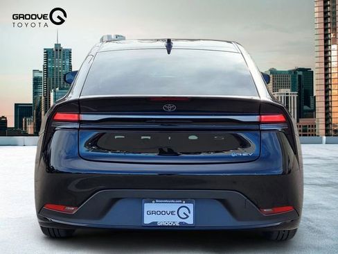 Used 2026 Toyota Prius Plug-In Hybrid image 5