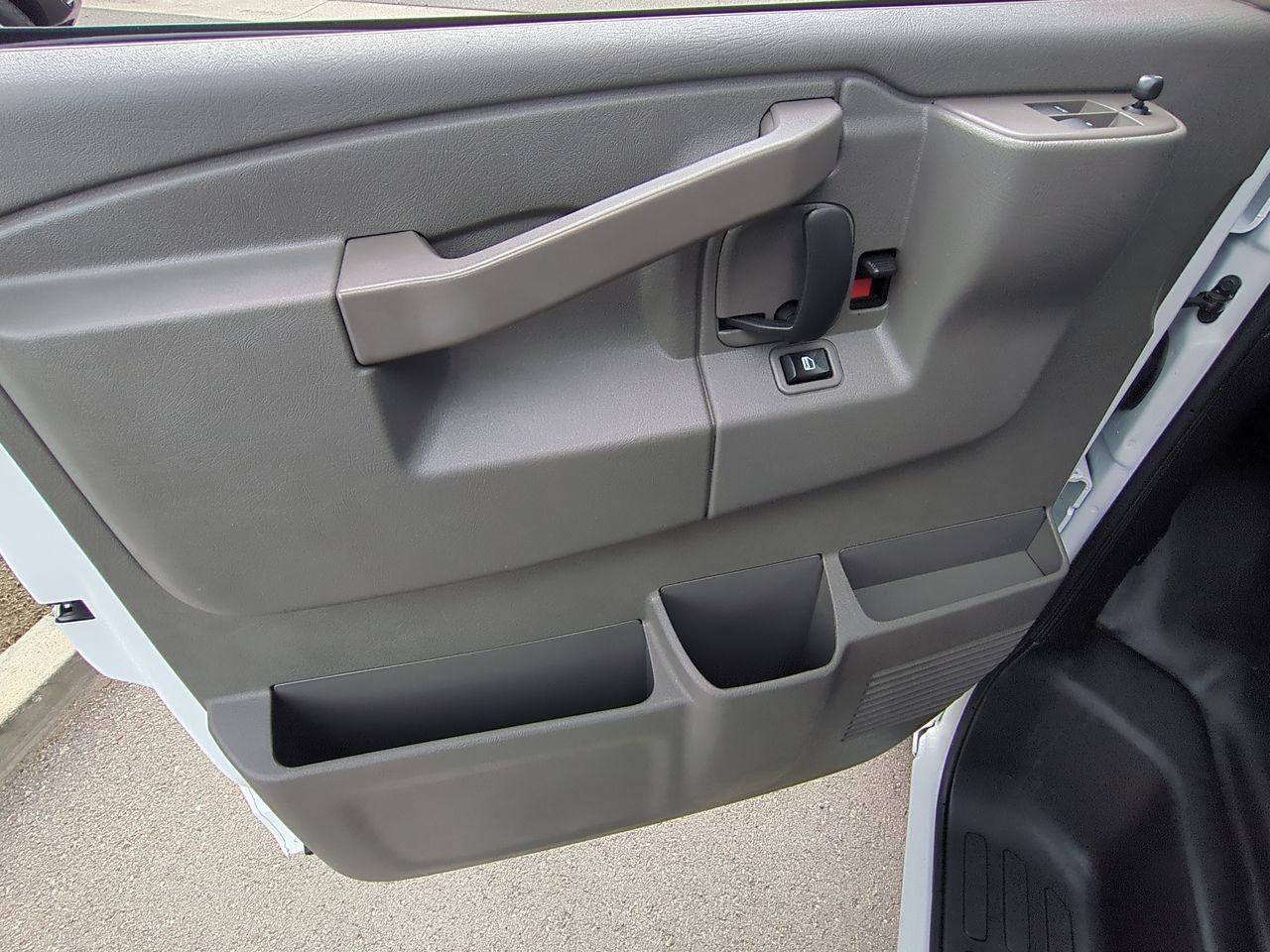 Used 2025 Chevrolet Express 2500 w/ Driver Convenience Package RWD image 19