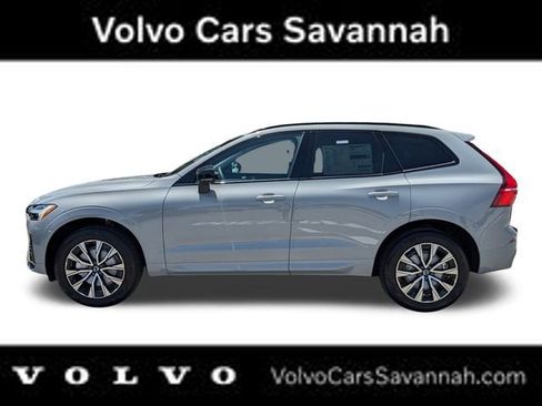 New 2025 Volvo XC60 B5 Core w/ Climate Package image 9