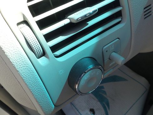 Used 2008 Buick Lucerne CX w/ Driver Confidence Package image 23