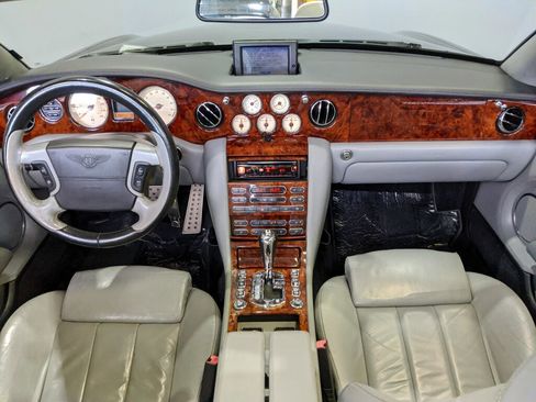 Used 2008 Bentley Azure image 22