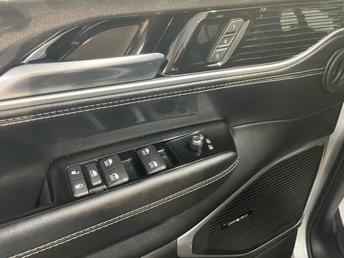 Used 2022 Jeep Wagoneer Series I image 14