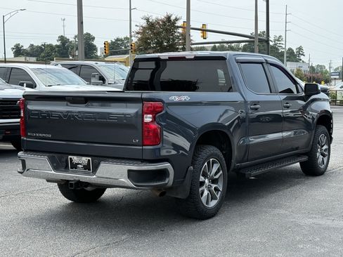 Used 2022 Chevrolet Silverado 1500 LT AWD/4WD image 11