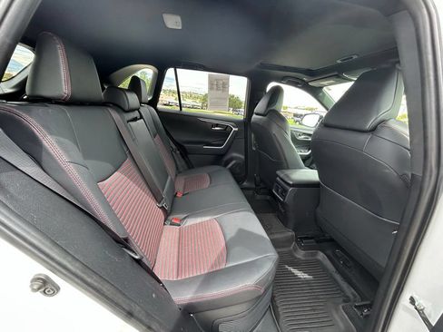 Used 2025 Toyota RAV4 XSE AWD/4WD image 29