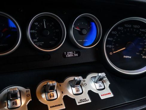 Used 2006 Ford GT RWD image 31