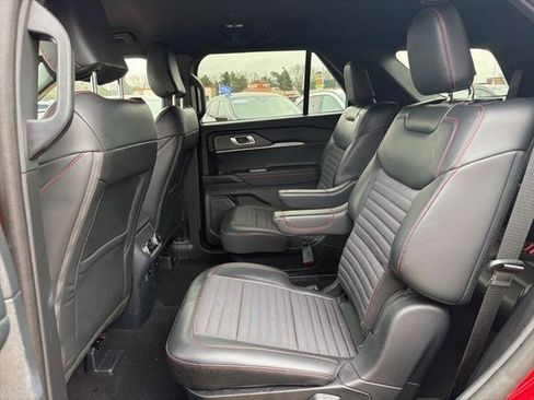 Used 2025 Ford Explorer ST-Line AWD/4WD image 10