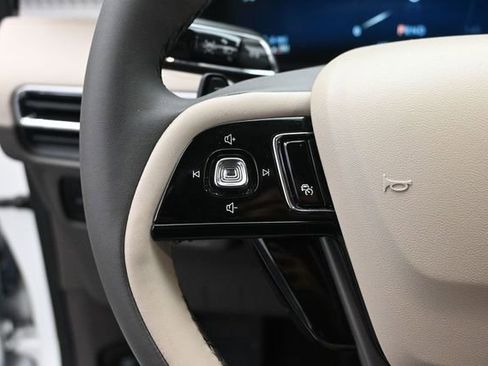 Used 2023 Lincoln Corsair AWD image 12