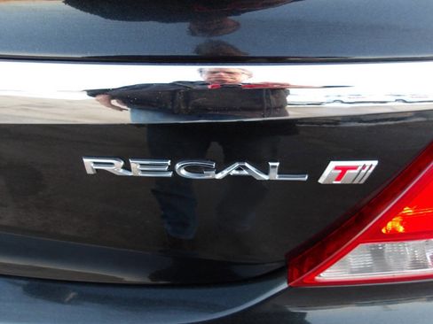 Used 2012 Buick Regal Premium image 37
