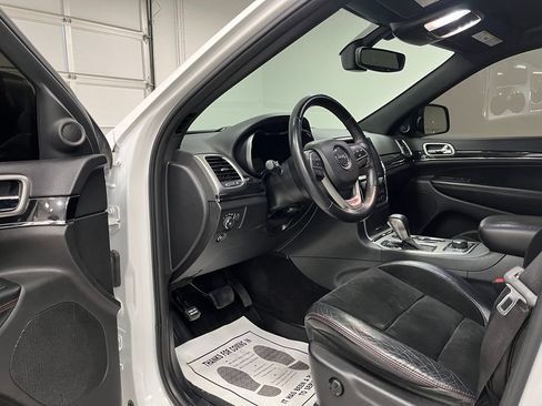 Used 2017 Jeep Grand Cherokee Trailhawk AWD/4WD image 20