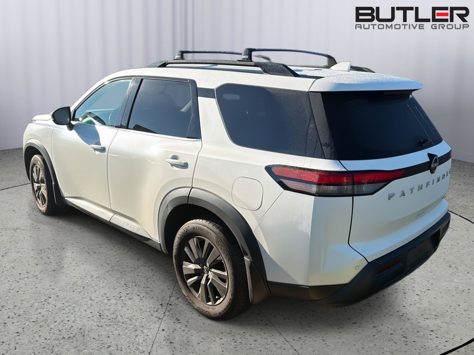 Used 2022 Nissan Pathfinder SV FWD image 10
