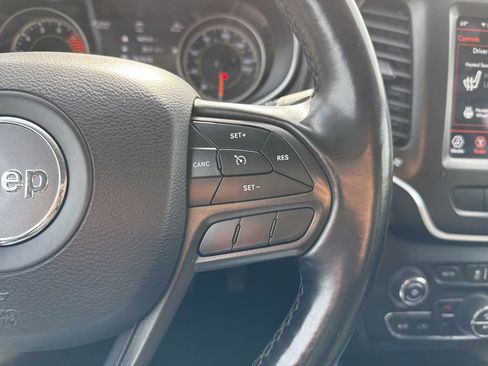 Used 2020 Jeep Cherokee Trailhawk w/ Cold Weather Group AWD/4WD image 9