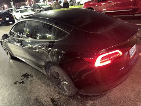 Used 2022 Tesla Model 3 image 7