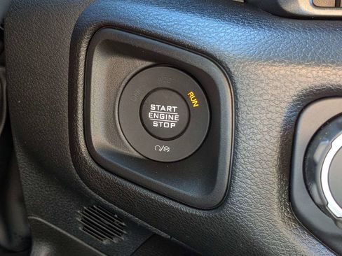 New 2026 Jeep Gladiator Sport AWD/4WD image 28