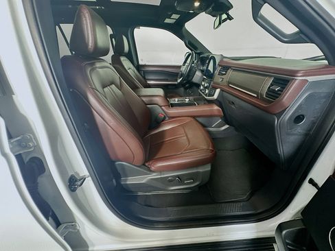 Used 2024 Ford Expedition Max Limited image 35