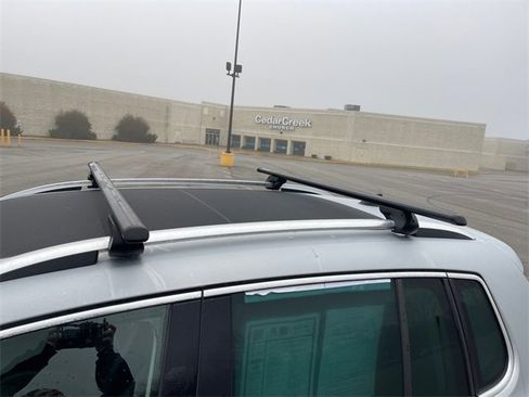 Used 2016 Volkswagen Tiguan SE image 20