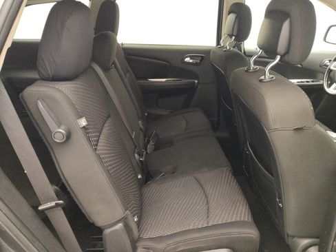 Used 2020 Dodge Journey SE w/ SE Popular Equipment Group FWD image 19