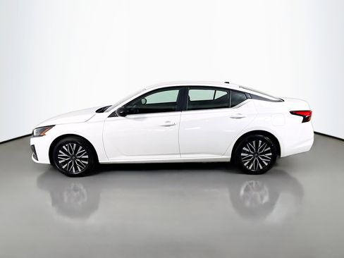Used 2026 Nissan Altima 2.5 SV AWD/4WD image 6