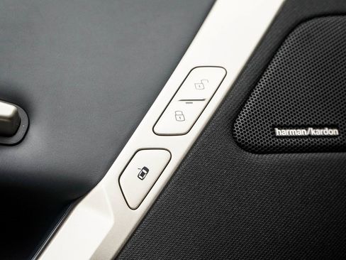 Used 2022 BMW iX xDrive50 w/ Sport Package image 40