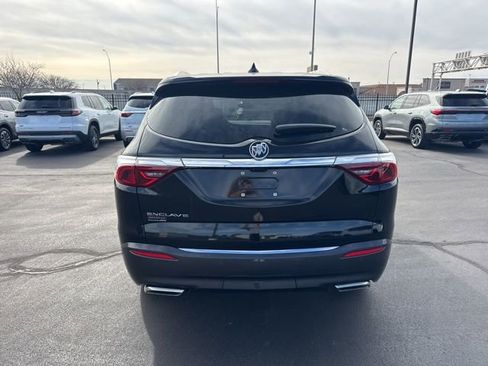Used 2024 Buick Enclave Premium image 4