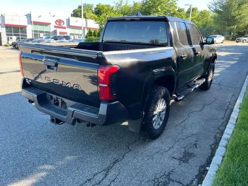 Used 2024 Toyota Tacoma SR w/ SR Upgrade Package AWD/4WD image 4