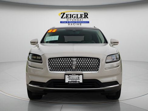Used 2022 Lincoln Nautilus Reserve w/ Class II Trailer Tow Package AWD/4WD image 2