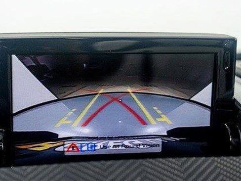 Used 2017 Aston Martin Vanquish S image 32