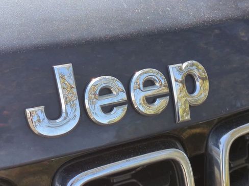 Used 2020 Jeep Grand Cherokee Limited image 12