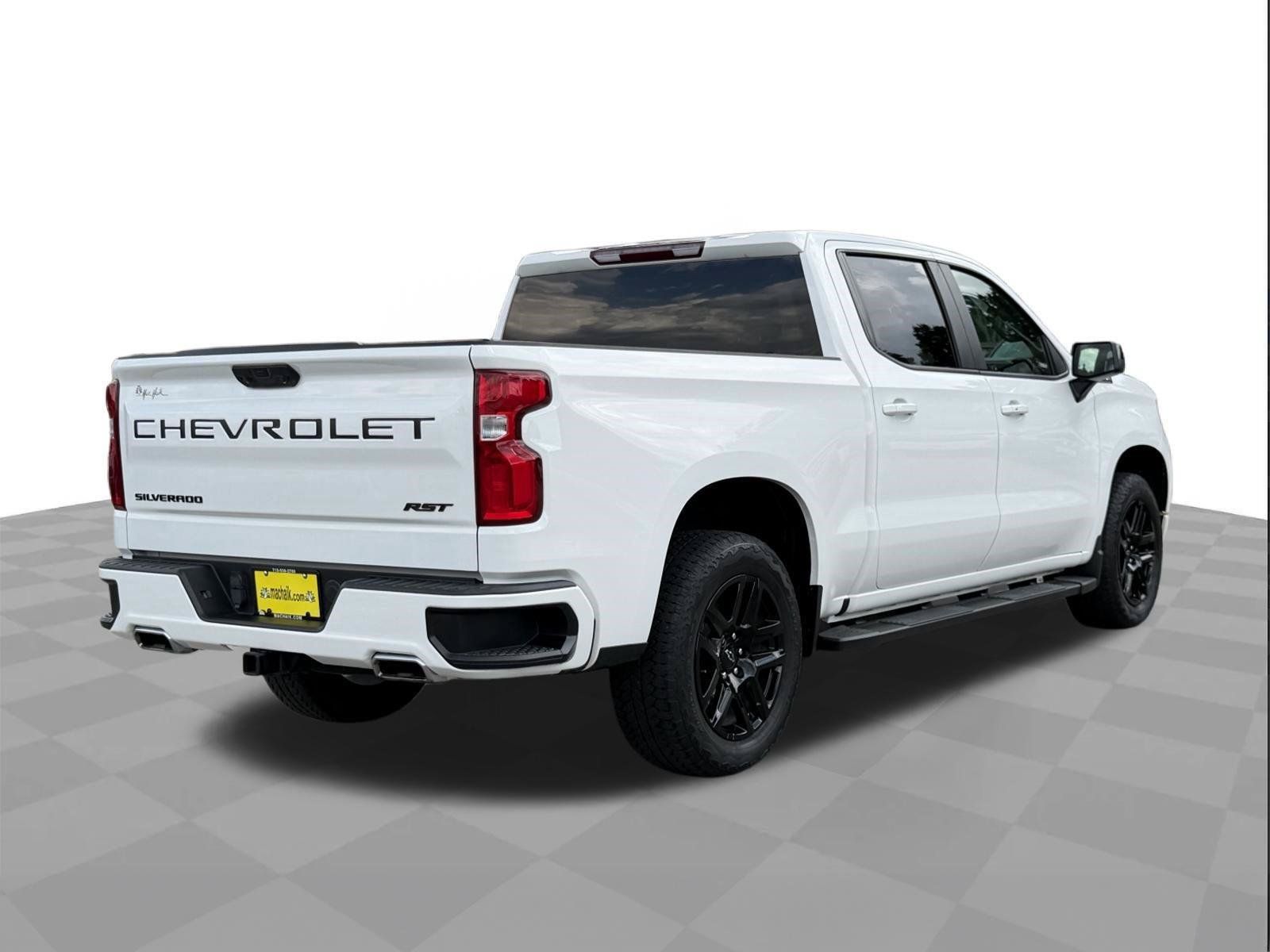 Used 2023 Chevrolet Silverado 1500 RST w/ Z71 Off-Road Package AWD/4WD image 5