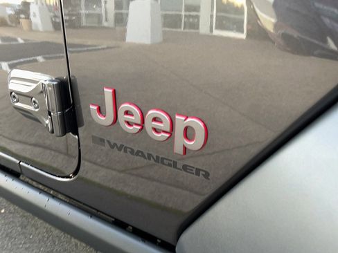 New 2026 Jeep Wrangler Unlimited Rubicon image 16