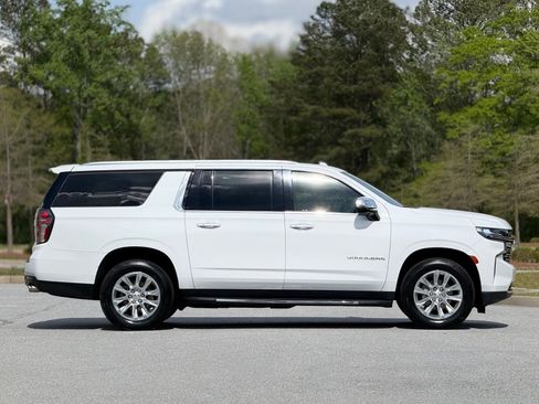 Used 2023 Chevrolet Suburban Premier RWD image 12