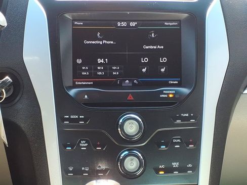 Used 2013 Ford Explorer XLT AWD/4WD image 6