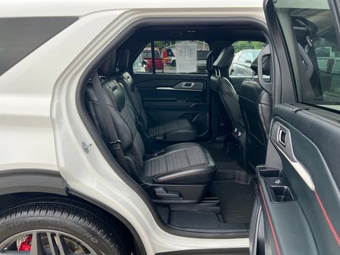 Used 2025 Ford Explorer ST-Line w/ Premium Package AWD/4WD image 20