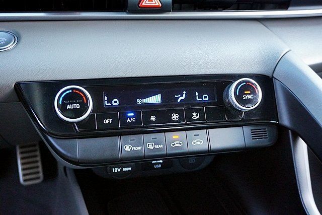 Certified 2026 Hyundai Elantra Sport FWD image 38