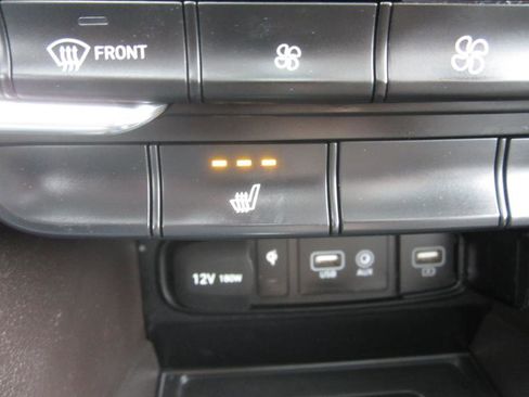 Used 2020 Hyundai Santa Fe SEL w/ Convenience + Premium Package image 20