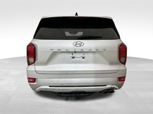 Used 2022 Hyundai Palisade Limited w/ Cargo Package FWD image 4