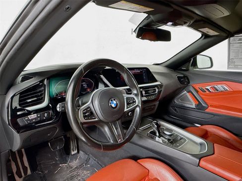 Used 2022 BMW Z4 sDrive30i w/ Dynamic Handling Package image 13