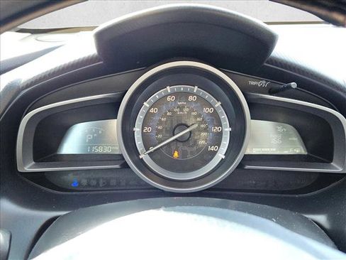 Used 2016 Toyota Yaris Sedan image 7