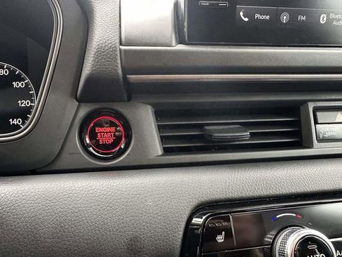 Used 2025 Honda Pilot TrailSport image 22