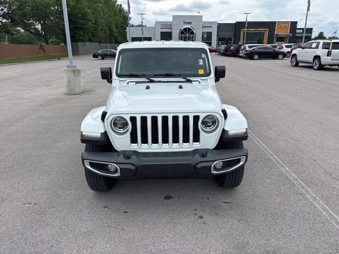Used 2022 Jeep Gladiator Overland w/ Popular Equipment Package AWD/4WD image 8
