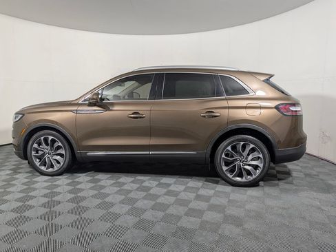 Used 2022 Lincoln Nautilus Reserve w/ Equipment Group 201A AWD/4WD image 4