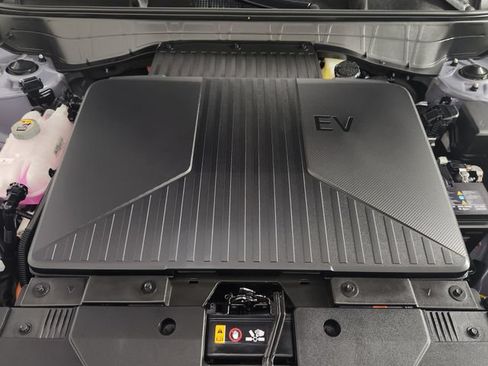 Certified 2024 Hyundai Kona Limited FWD image 31