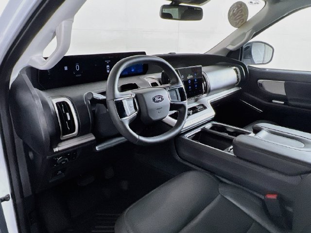 Used 2025 Ford Expedition Max Active AWD/4WD image 38